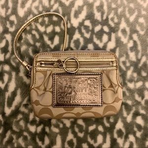 COACH tan gold coach poppy wristlet